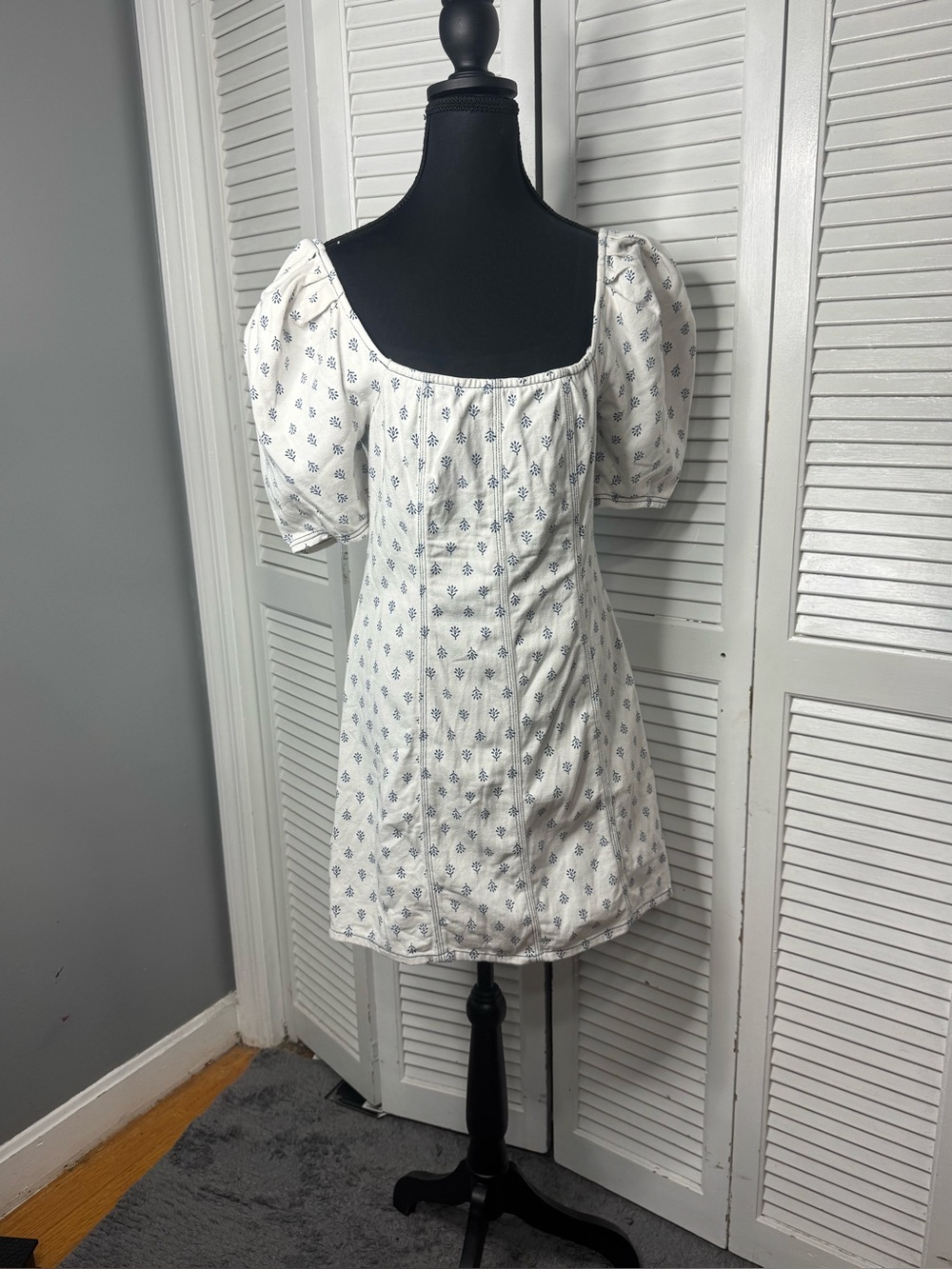 Saylor Women White Ditsy Floral Milkmaid Boho Romantic Mini Dress Size Small